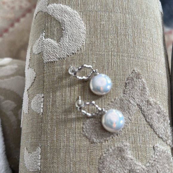 Coin pearl earrings - Picture 2 of 3